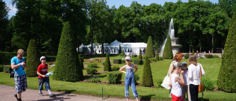 Римские фонтаны в Нижнем парке Петергофа