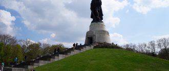 Памятник-воину-освободителю-Трептов-Парк
