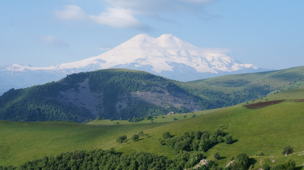 Эльбрус по дороге в Джилы Су