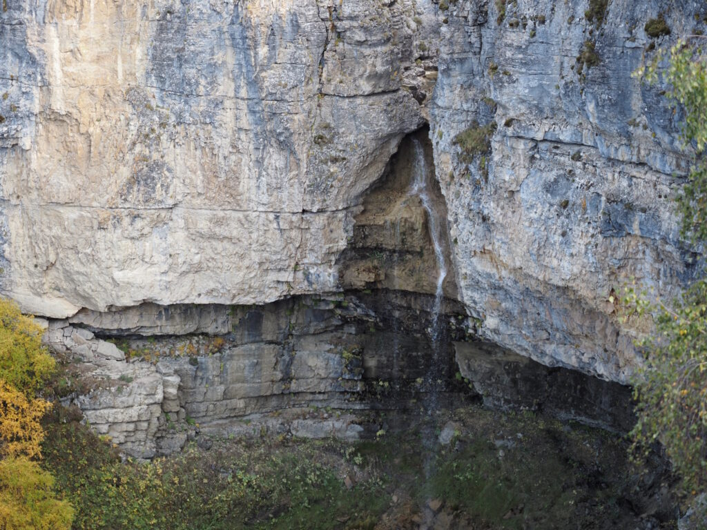 Ханский водопад на плато Матлас