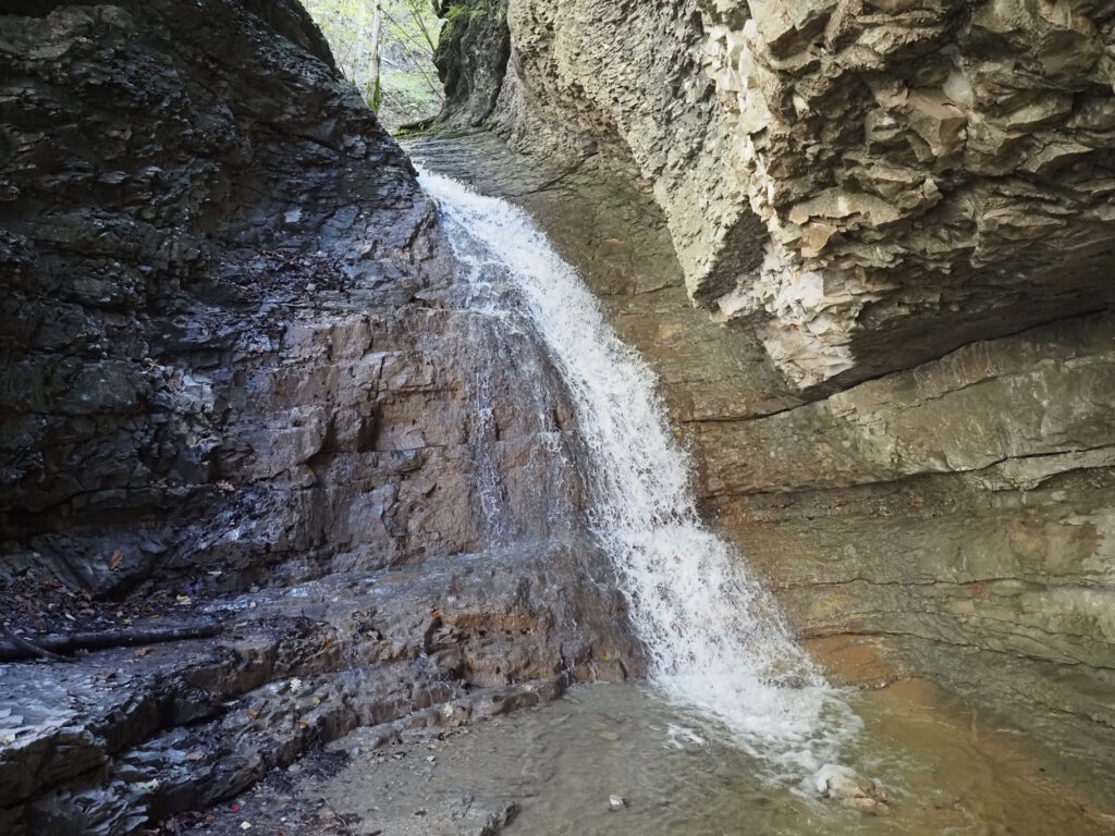 Нихалойские водопады