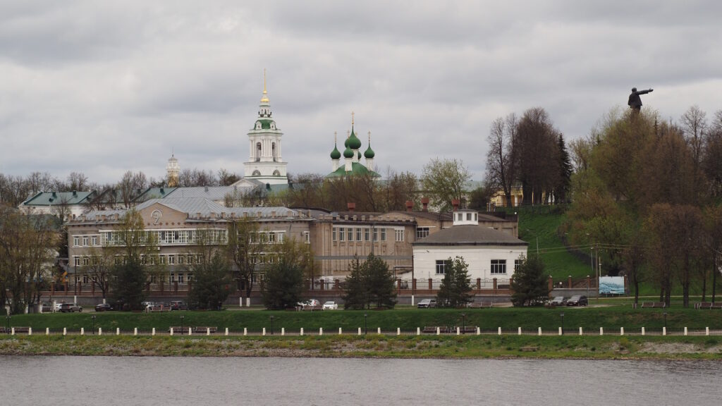 церковь Спаса в Рядах, Кострома, вид с Волги