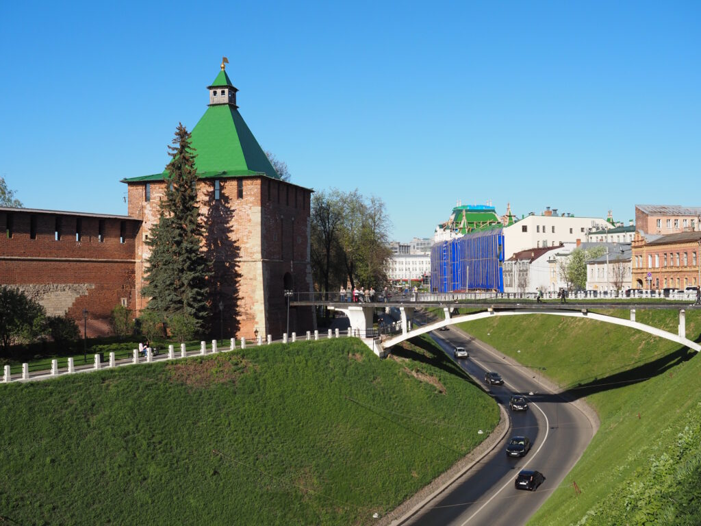 Вид на Никольскую башню Нижегородского кремля