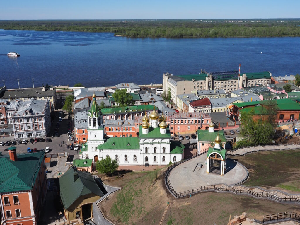 Волга и Предтеченская церковь