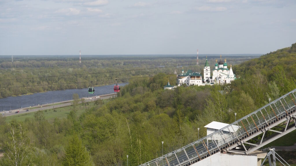 Нижегородская канатная дорога и Печерский монастырь