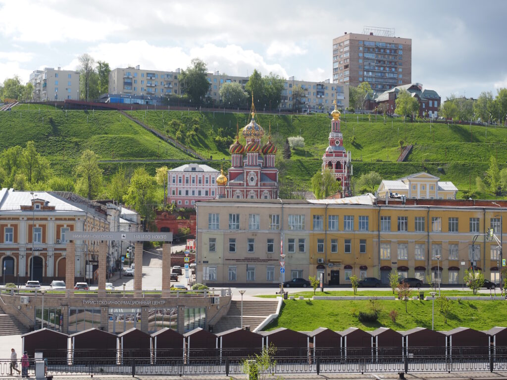 Нижневолжская церковь и Рождественская церковь