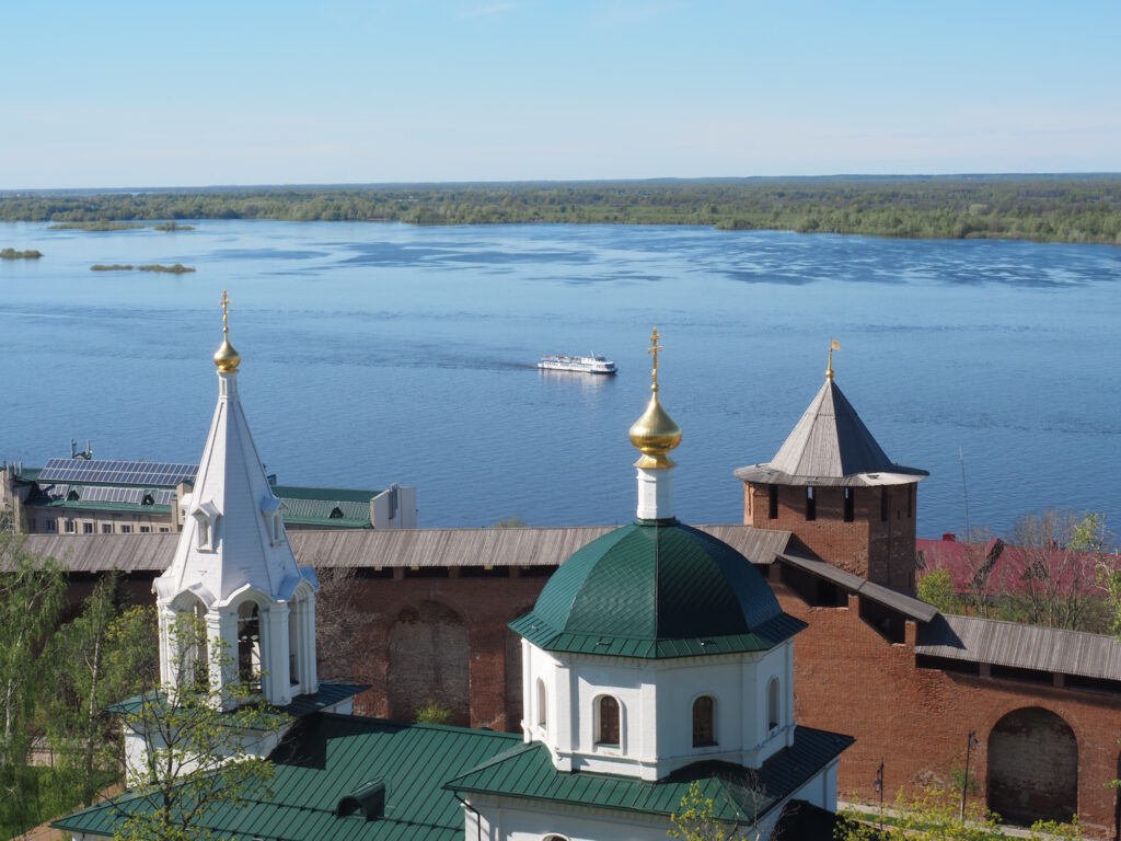 Нижегородский кремль, что посмотреть: Симеоновская церковь и Белая башня