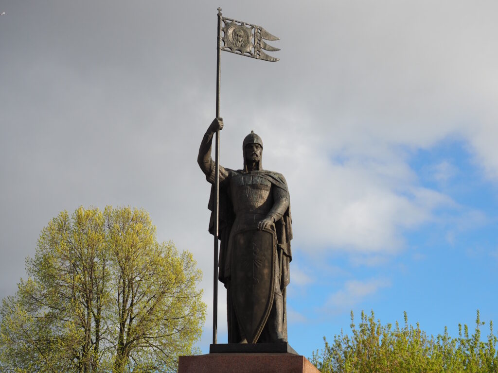 Памятник Александру Невскому в Городце