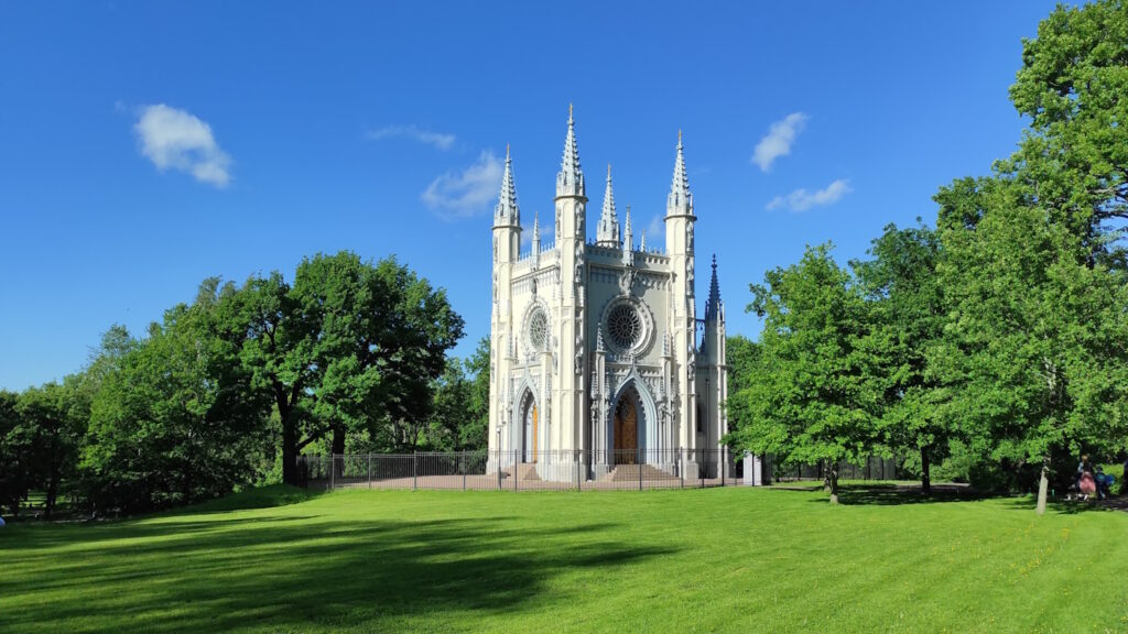 Готическая капелла в парке Александрия, Петергоф