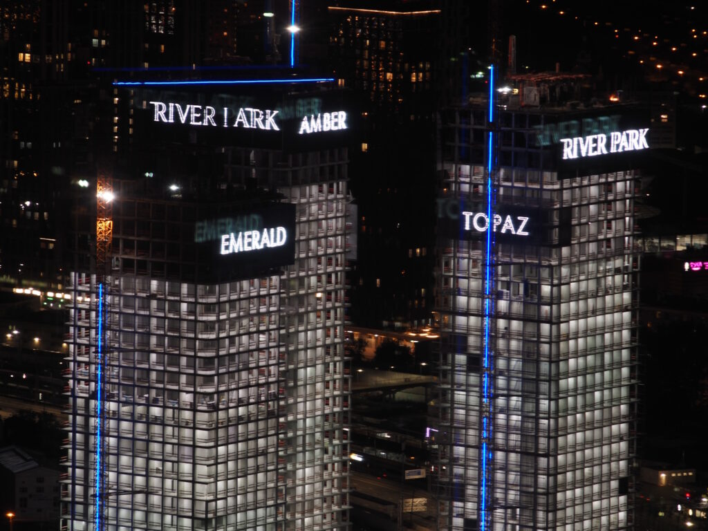 ЖК River Park ночью