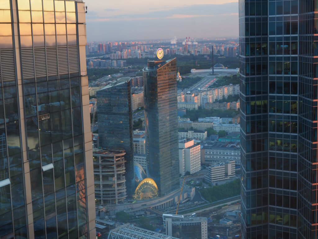 Сбербанк Сити и Поклонная гора, вид из апартаментов в Москва Сити