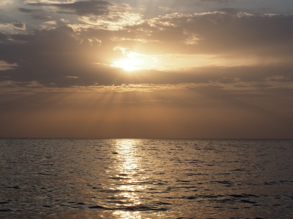 Восход на Красном море
