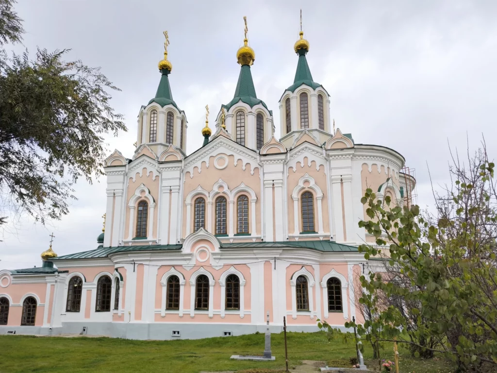 Захоронения монахов у церкви, Далматово
