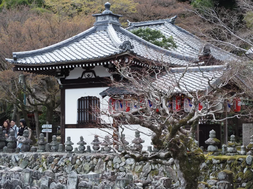храм Adashino Nenbutsu-ji в Киото
