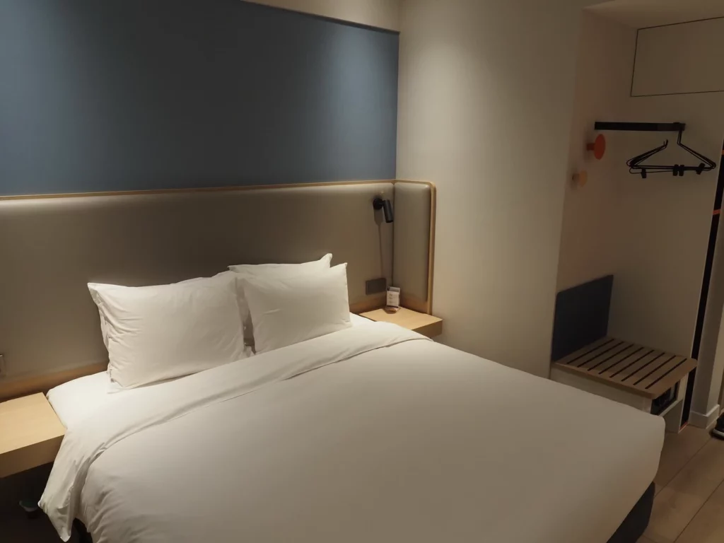 отель в аэропорту Шанхая Holiday Inn Express