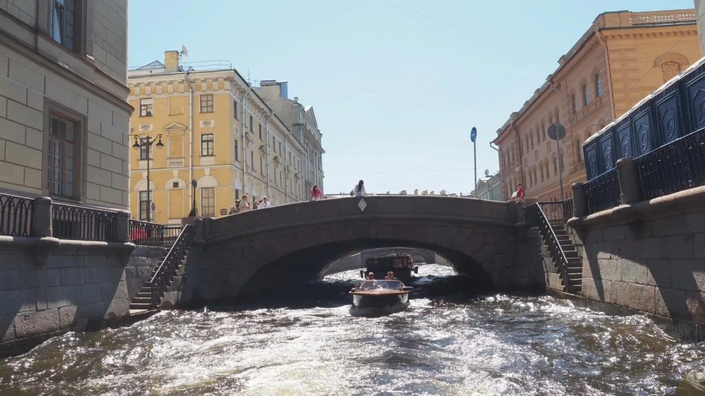 2-й Зимний мост, прогулка на теплоходе по каналам Санкт Петербурга