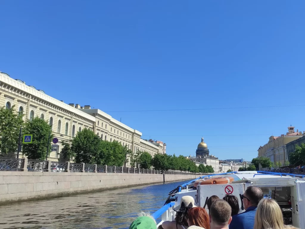 Вид на Исаакиевский собор, Санкт-Петербург с воды