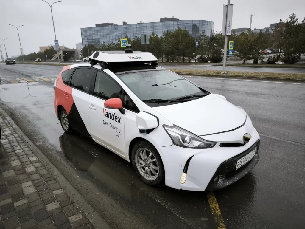 Toyota Prius в качестве беспилотного такси Яндекса