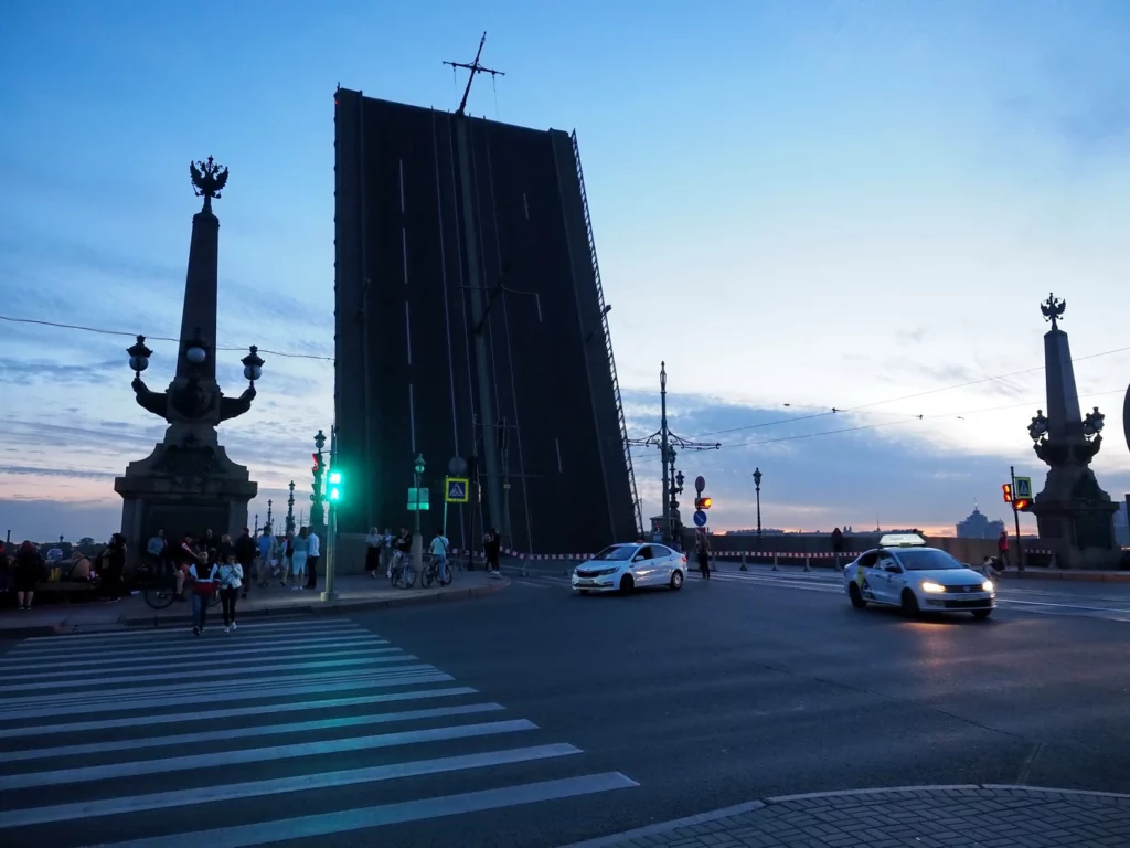 Гуляем по Санкт-Петербургу в Белую ночь