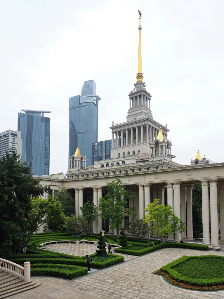 Достопримечательность Шанхая - Shanghai Exhibition Center
