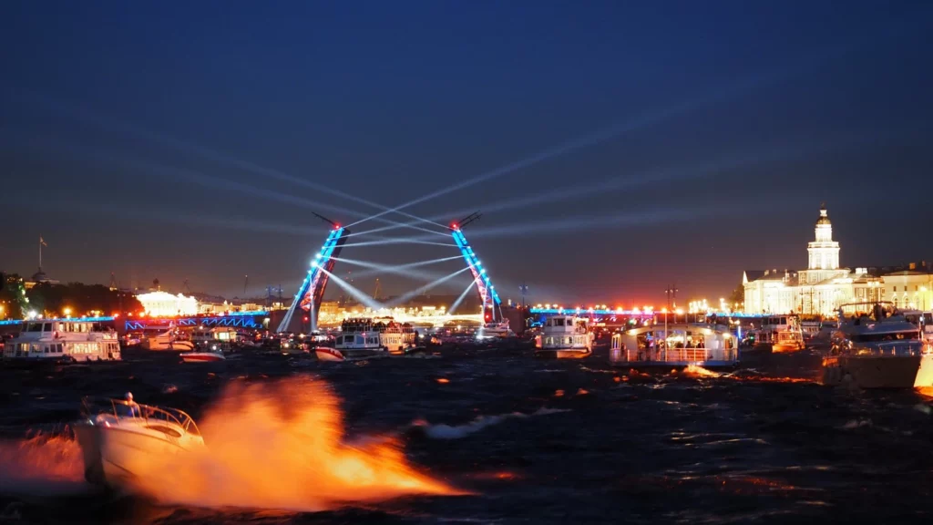 Разведение Дворцового моста