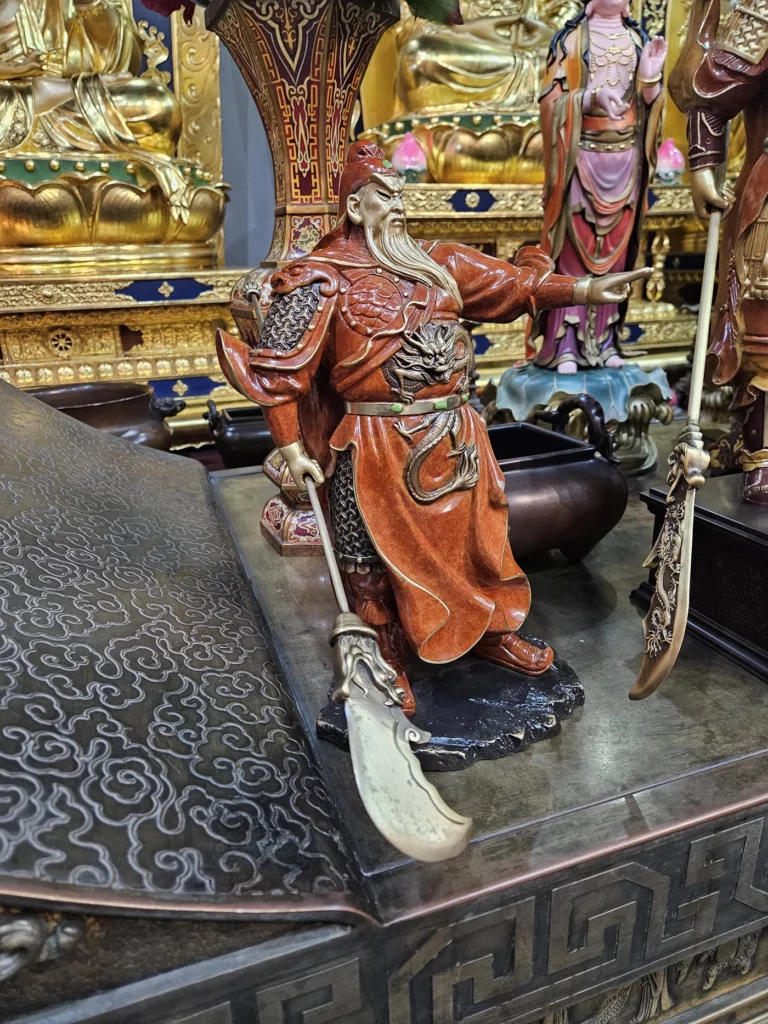 статуя Гуань Юя